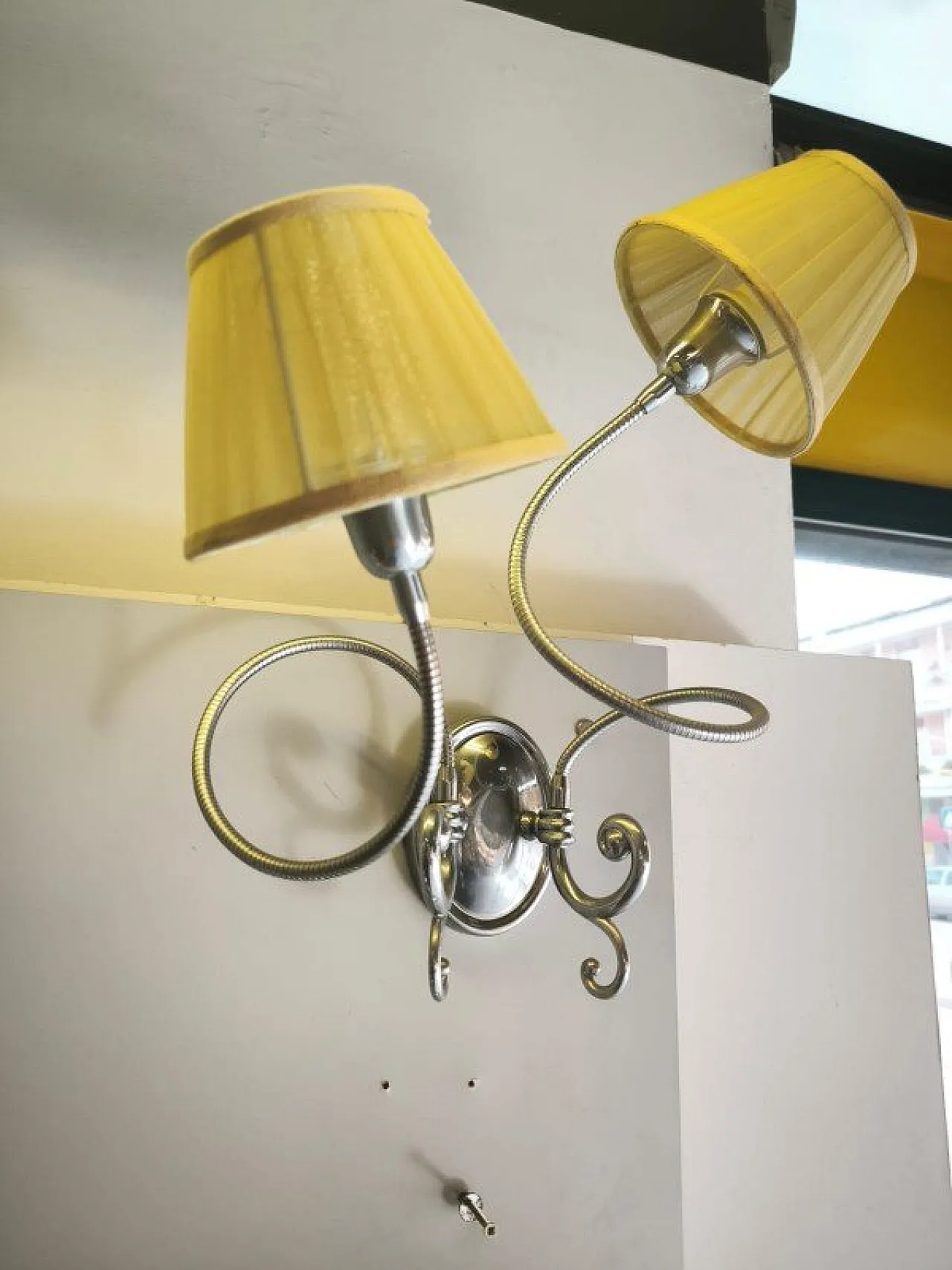 Lampada da parete, anni '80 13