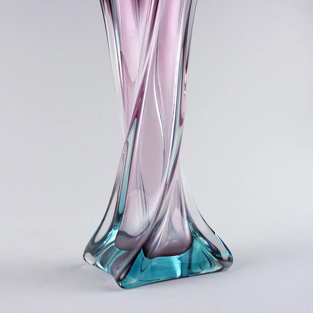 Colored submerged glass vase and ashtray, 1960s 6