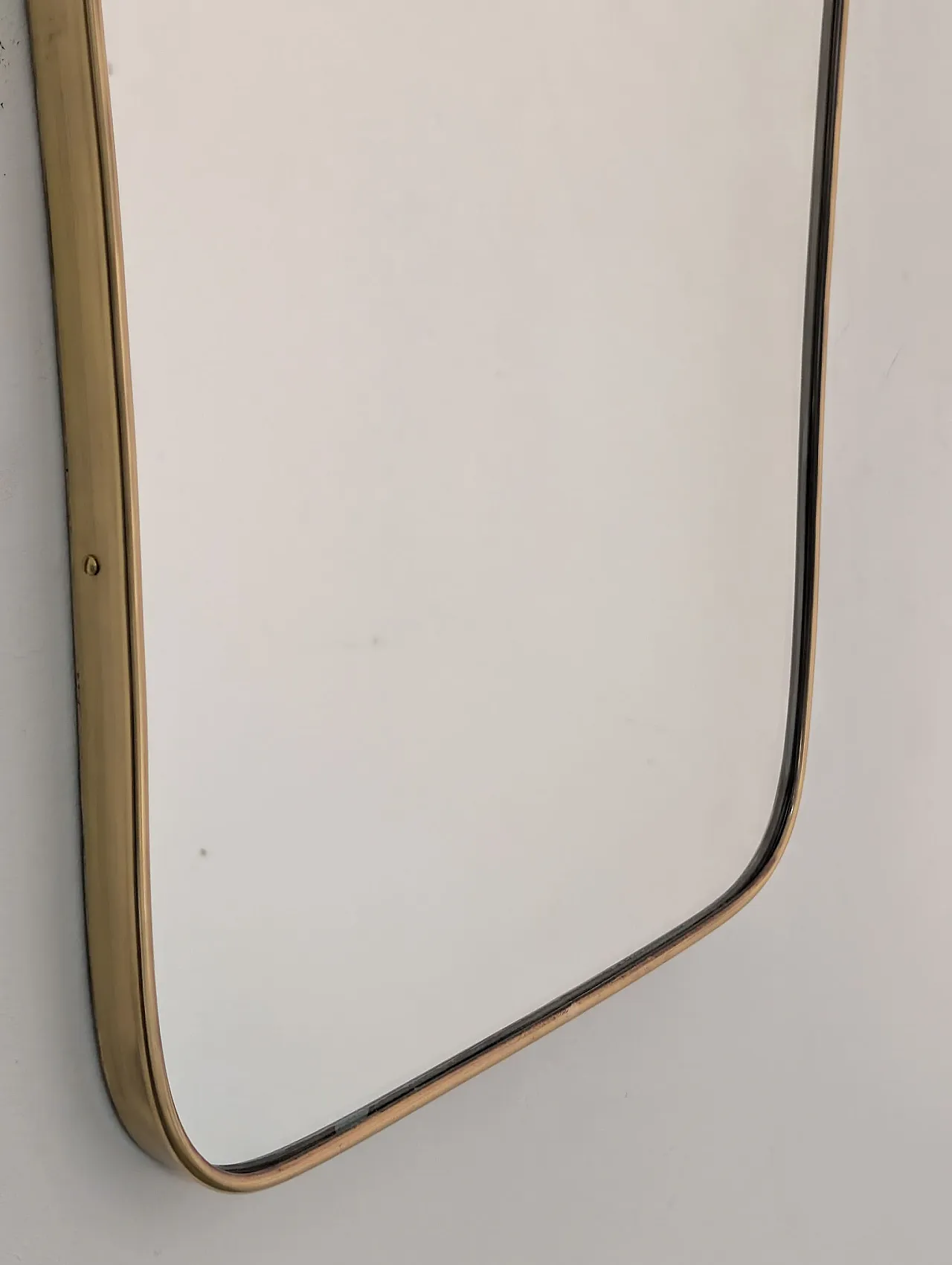 Iconico specchio a scudo in ottone di Gio Ponti, Italia anni ’50 4