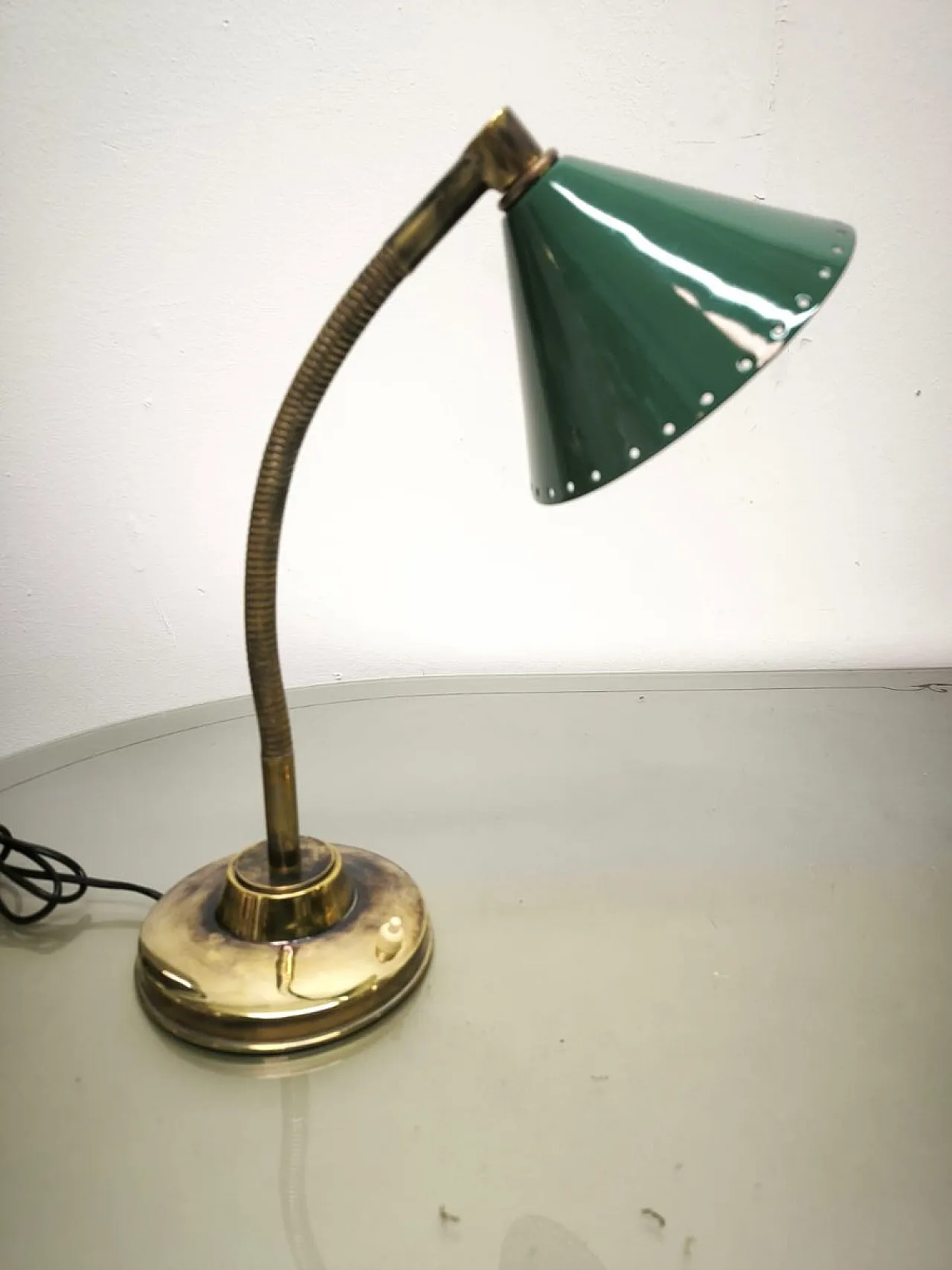 Lampada flessibile con cupola verde, anni '60 8