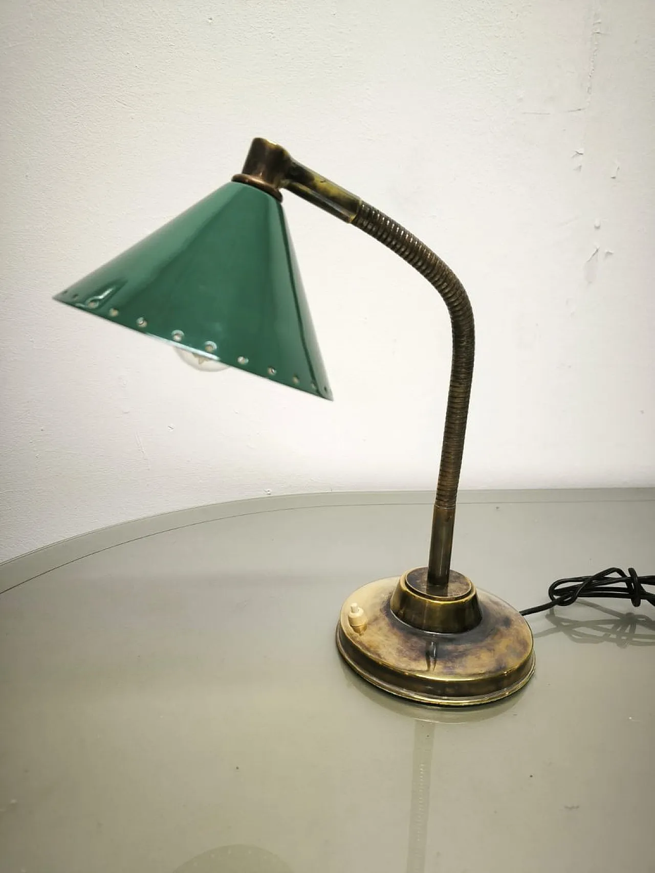 Lampada flessibile con cupola verde, anni '60 9