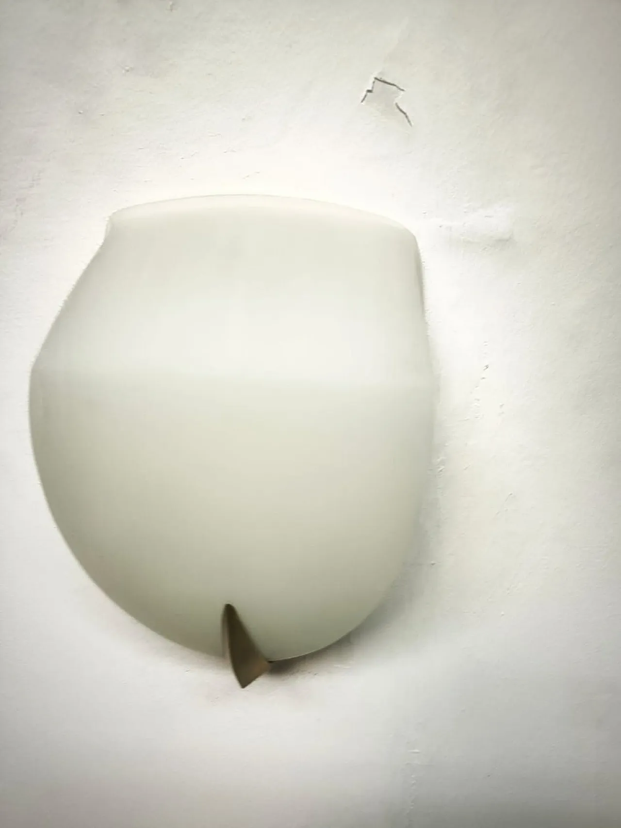 Rationalist wall light in white glass, 1940s 11