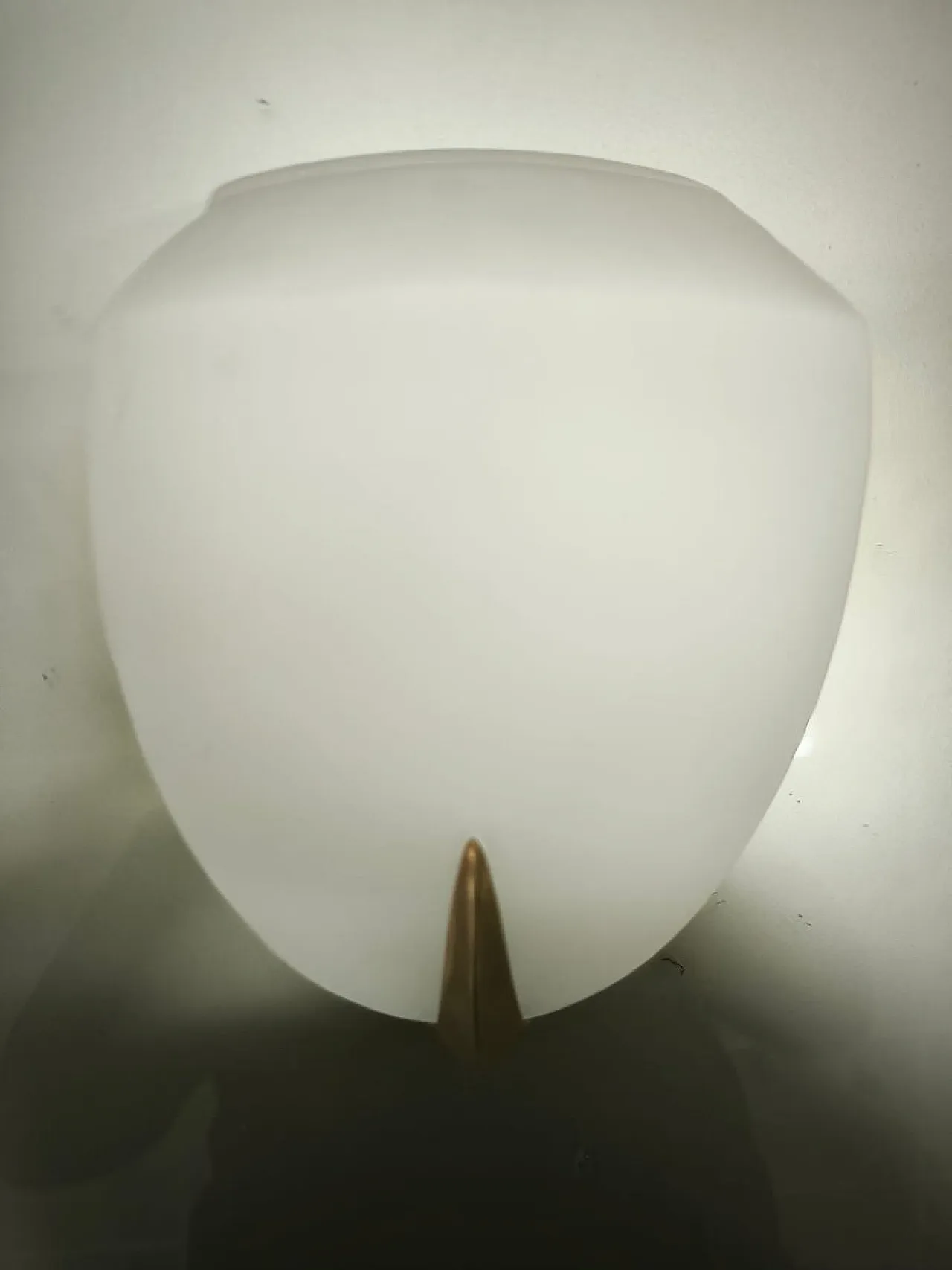 Rationalist wall light in white glass, 1940s 12