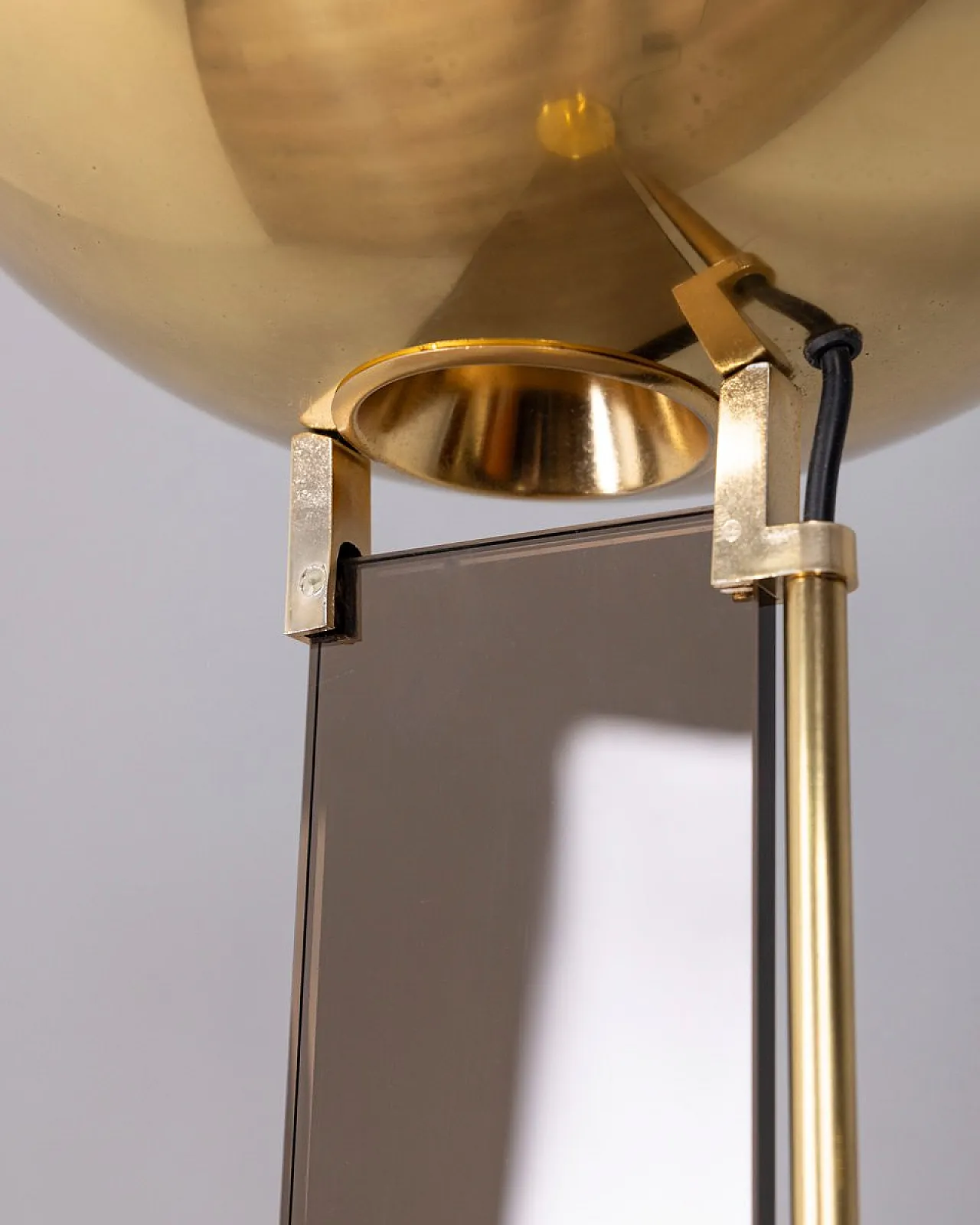 Lampada da terra in ottone dorato e vetro di Relux Milano, anni '80 7