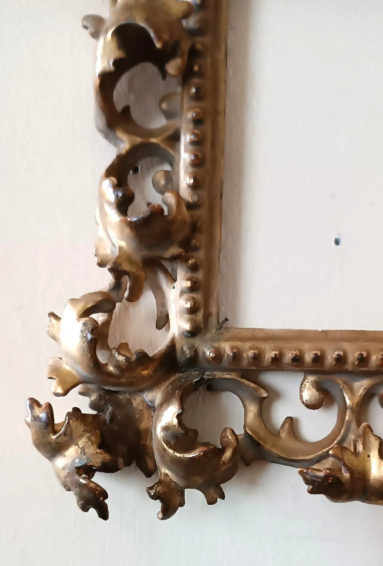 Carved and gilded wooden frame, 19th century 6