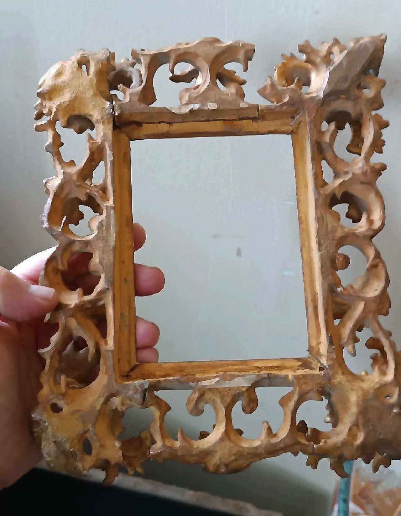 Carved and gilded wooden frame, 19th century 8