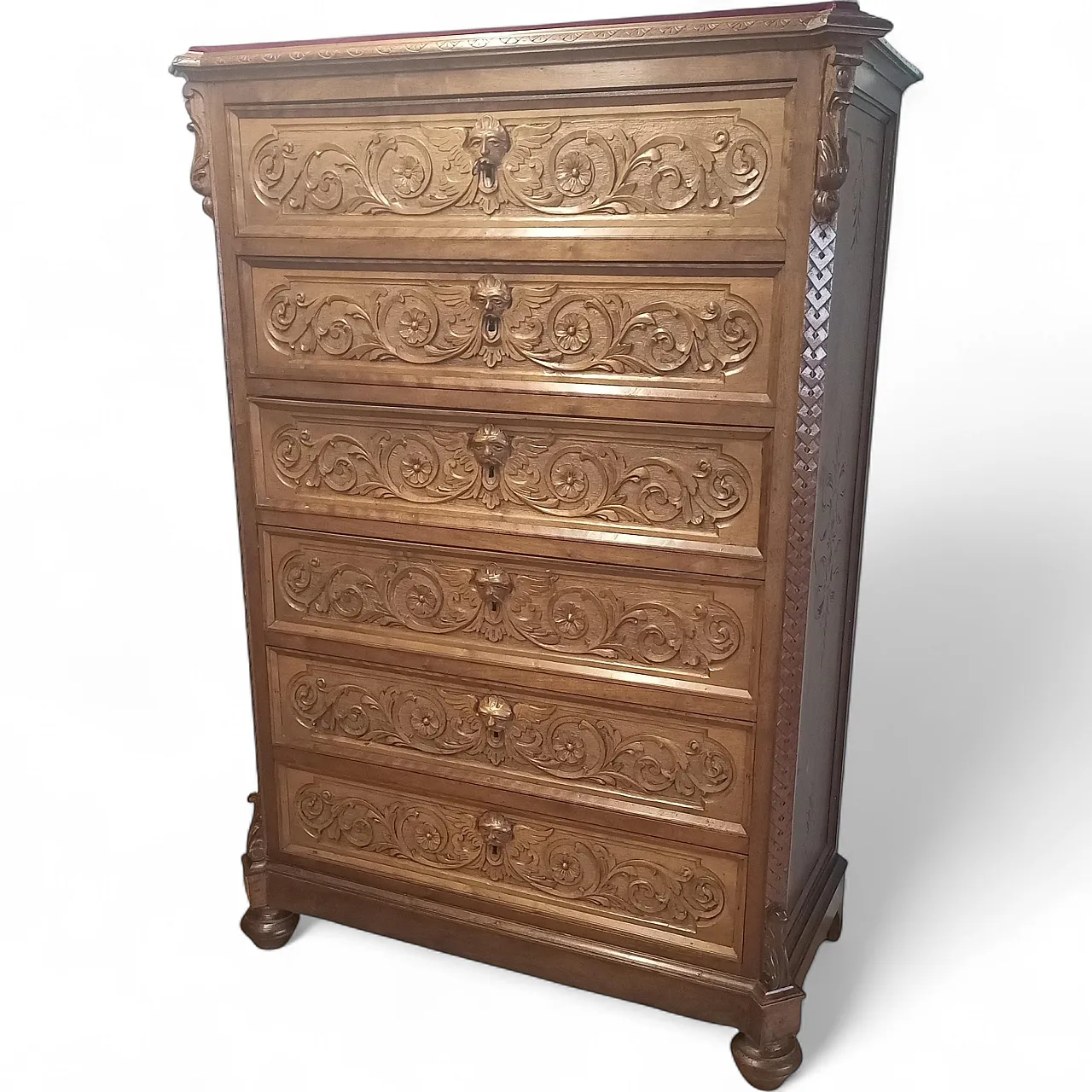 Chest of Drawers in carved nutwood and velvet top, 19th century 18
