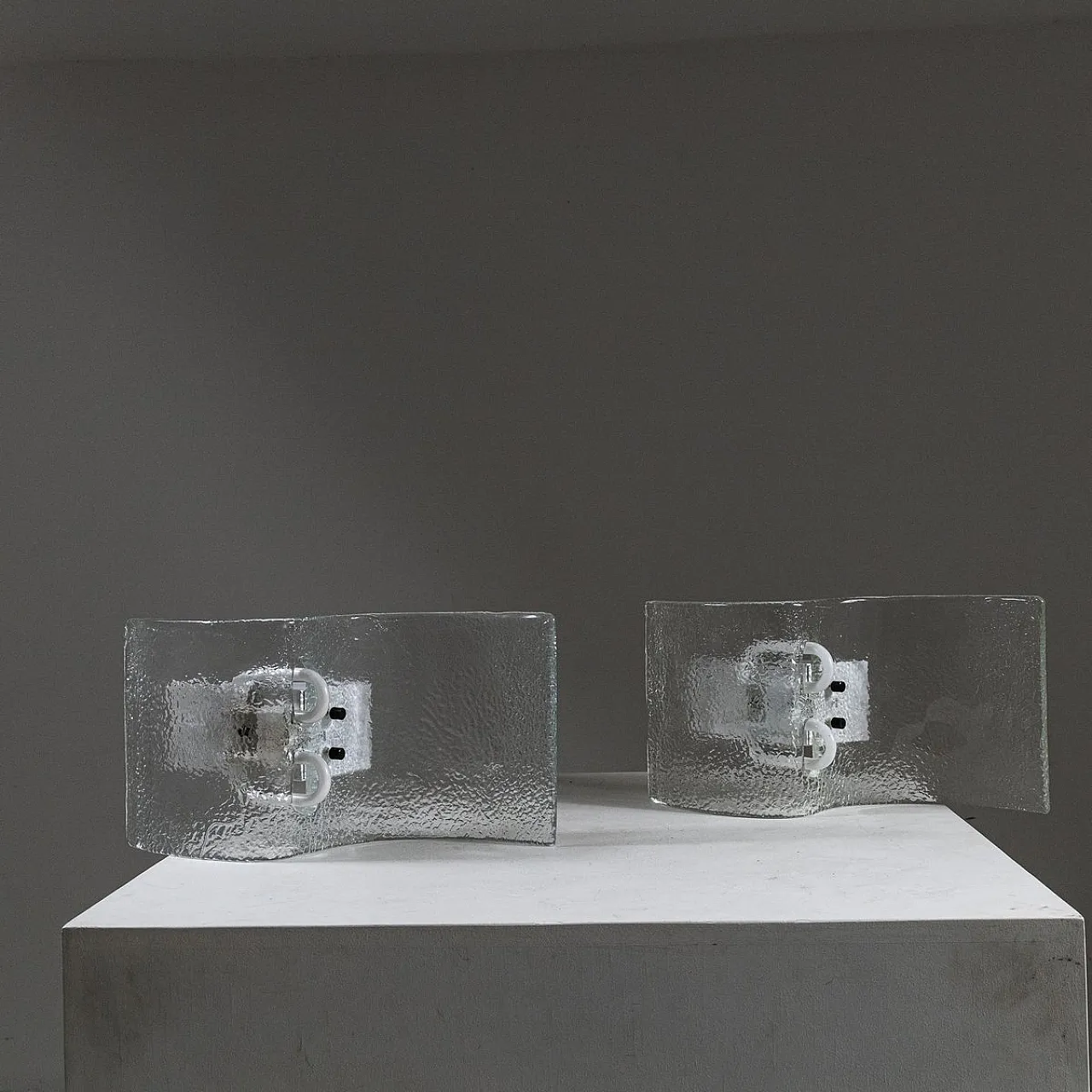 Pair of curved hammered glass wall lamps, 1970s 3
