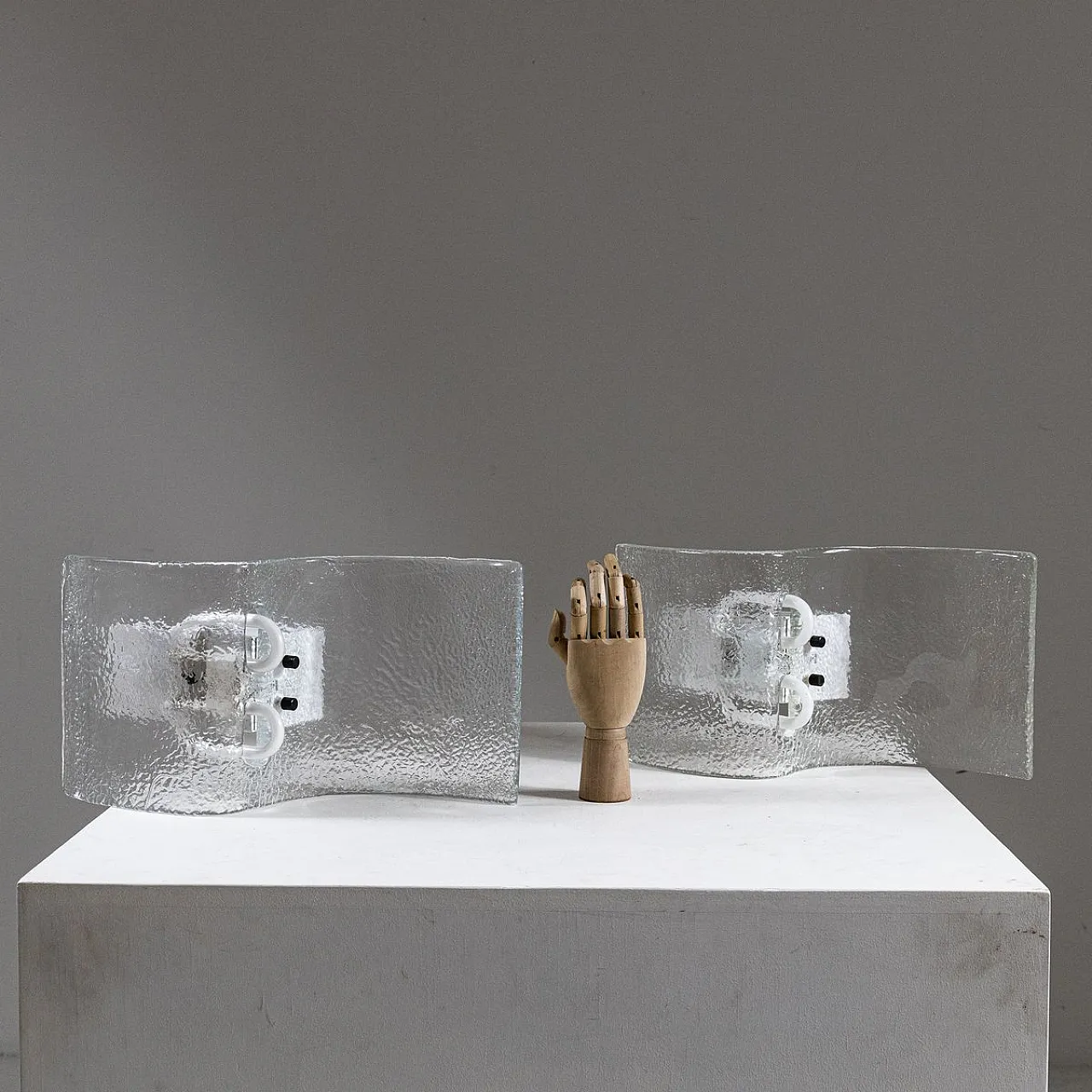 Pair of curved hammered glass wall lamps, 1970s 5