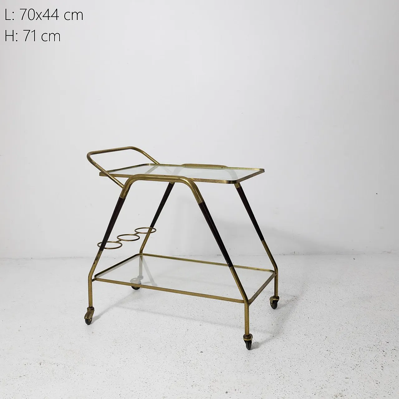Bar trolley in brass and glass, 50s 4