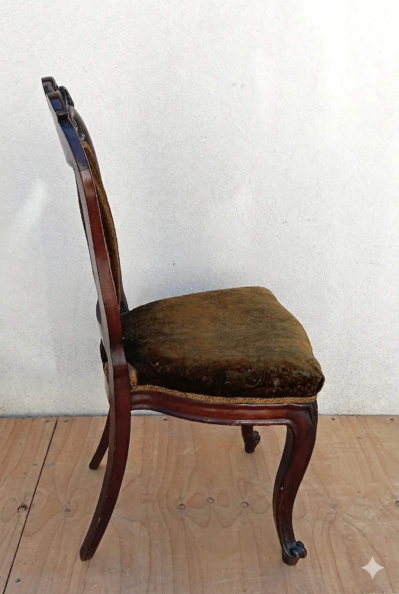4 velvet chairs in the Louis XV style, 1960s 3