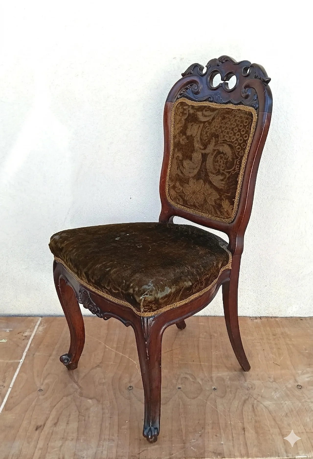 4 velvet chairs in the Louis XV style, 1960s 4