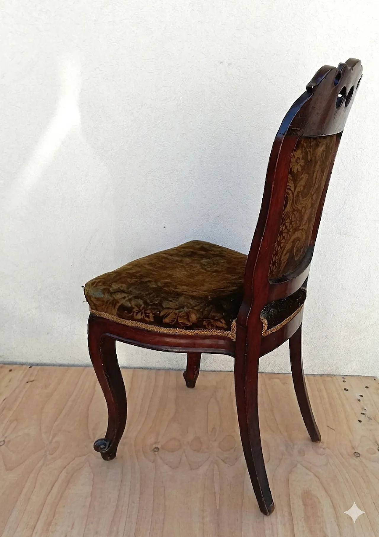 4 velvet chairs in the Louis XV style, 1960s 5
