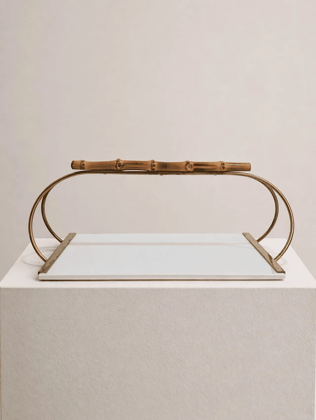Vassoio Gucci style in ottone, ceramica e bamboo, anni ’60 6