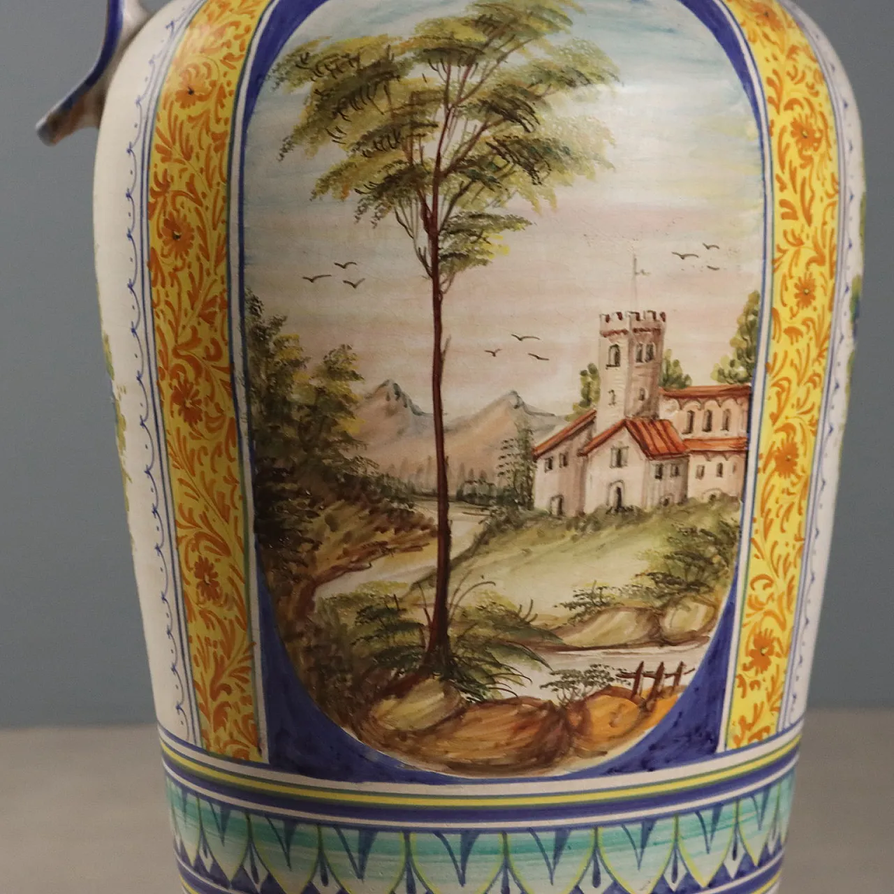 Anfora in maiolica, Manifattura Deruta, '900 3