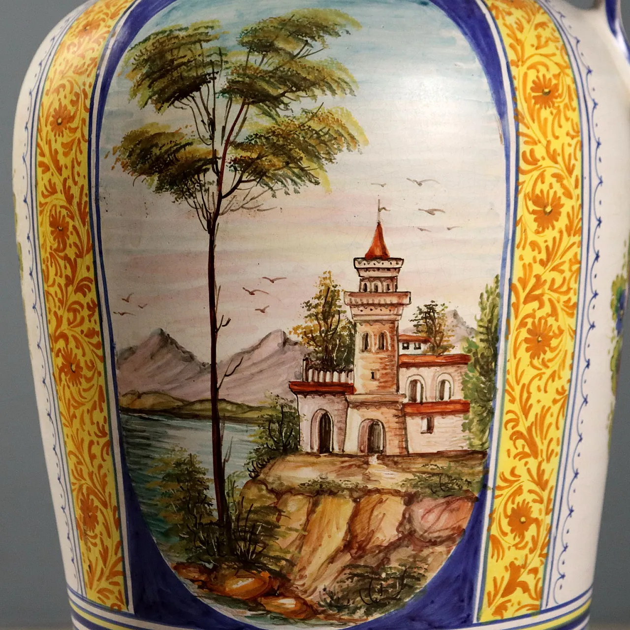 Anfora in maiolica, Manifattura Deruta, '900 9
