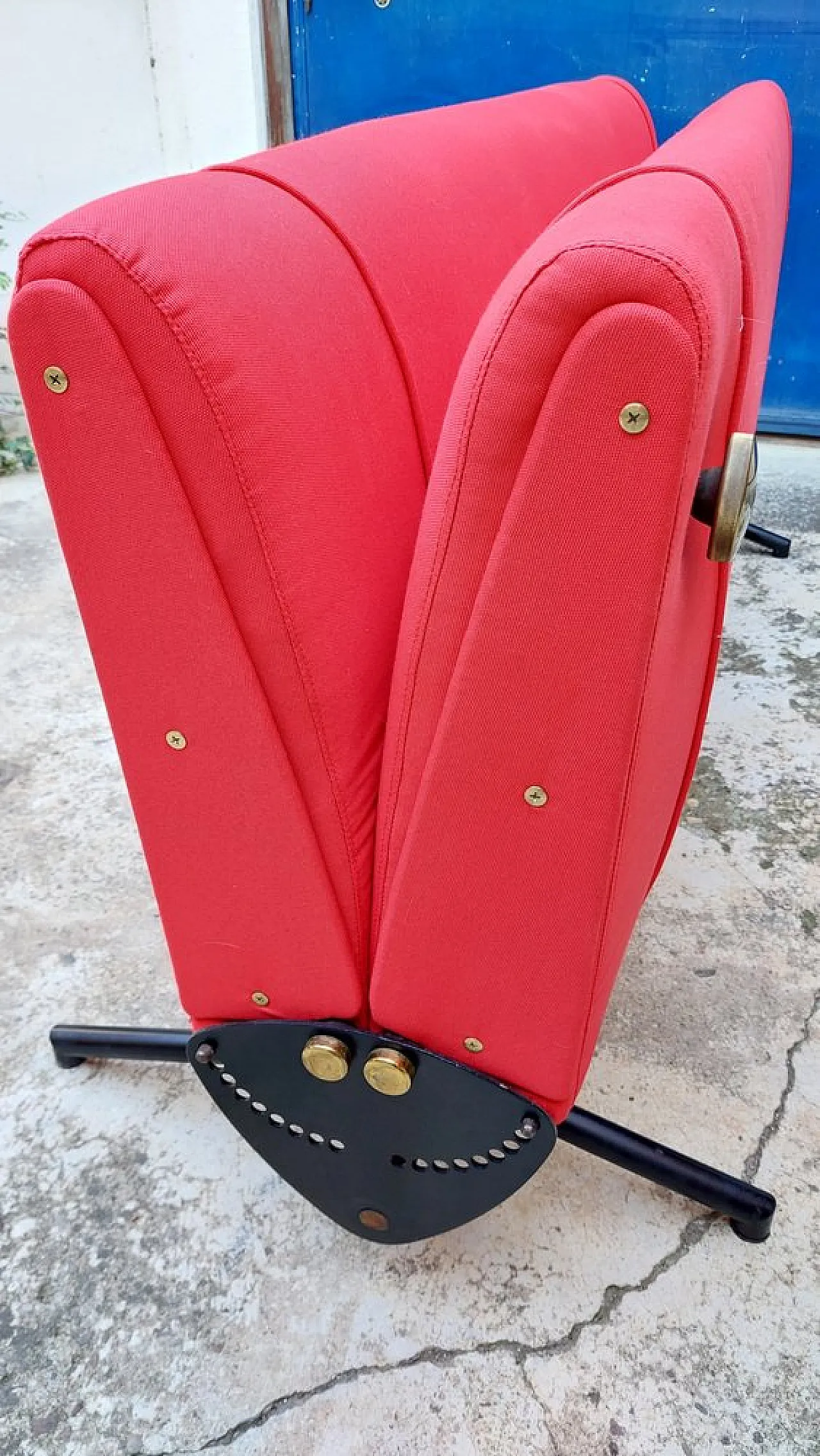 Model D70 Sofa by Osvaldo Borsani for Tecno, 1960s 8