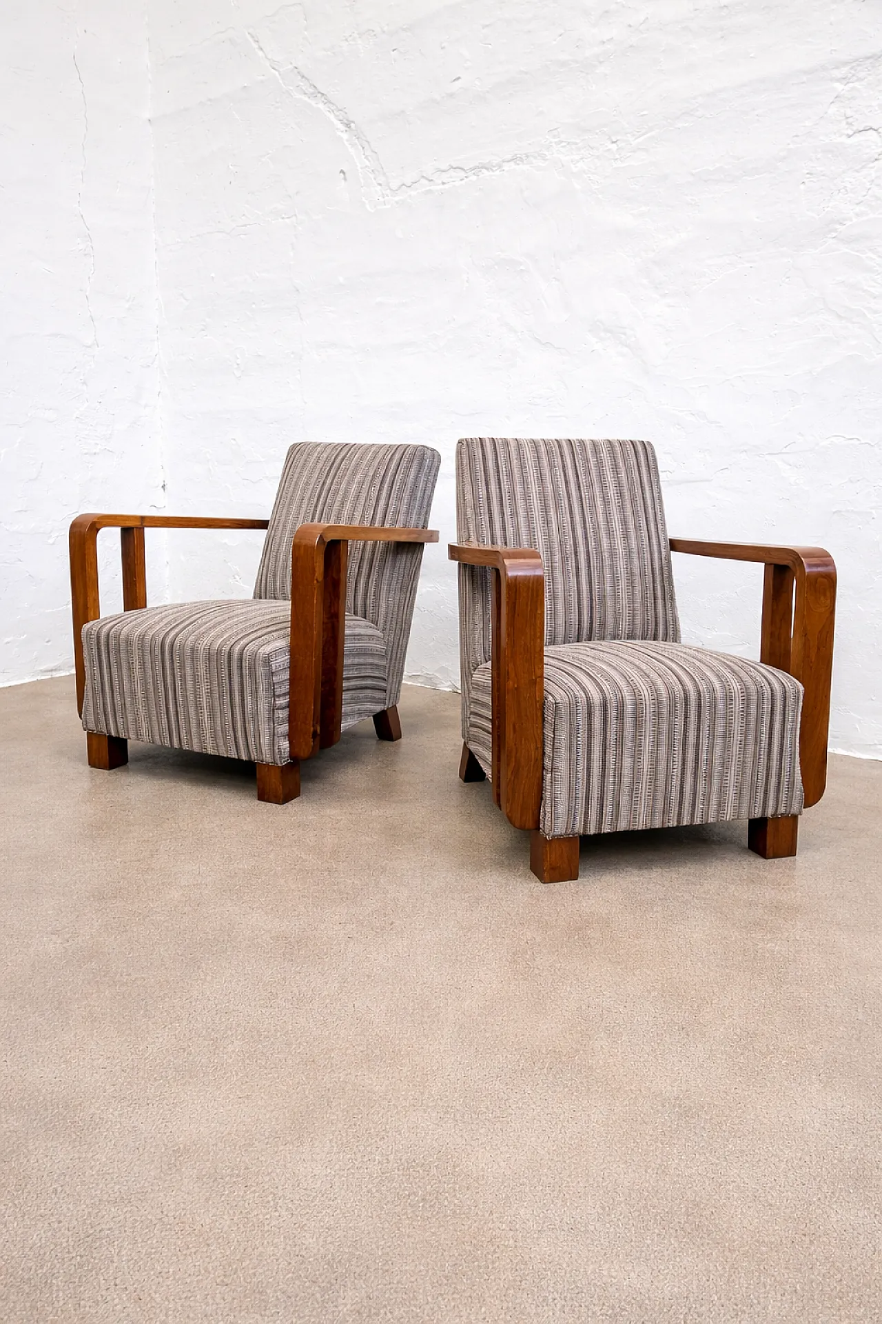 Pair of Art Deco armchairs by Ferenc Fürst, 1930s 2