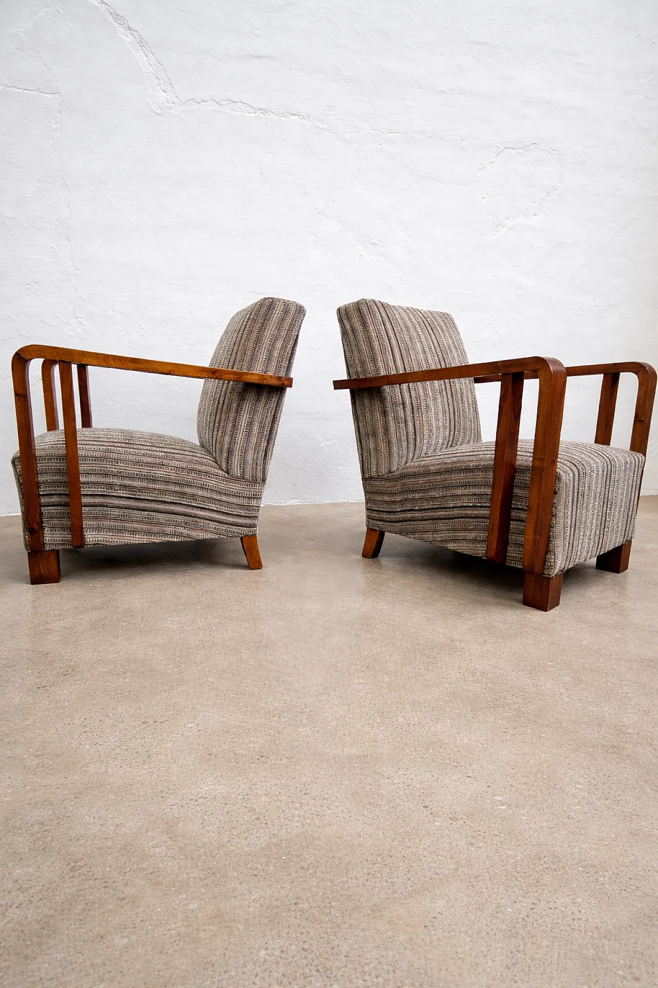 Pair of Art Deco armchairs by Ferenc Fürst, 1930s 3