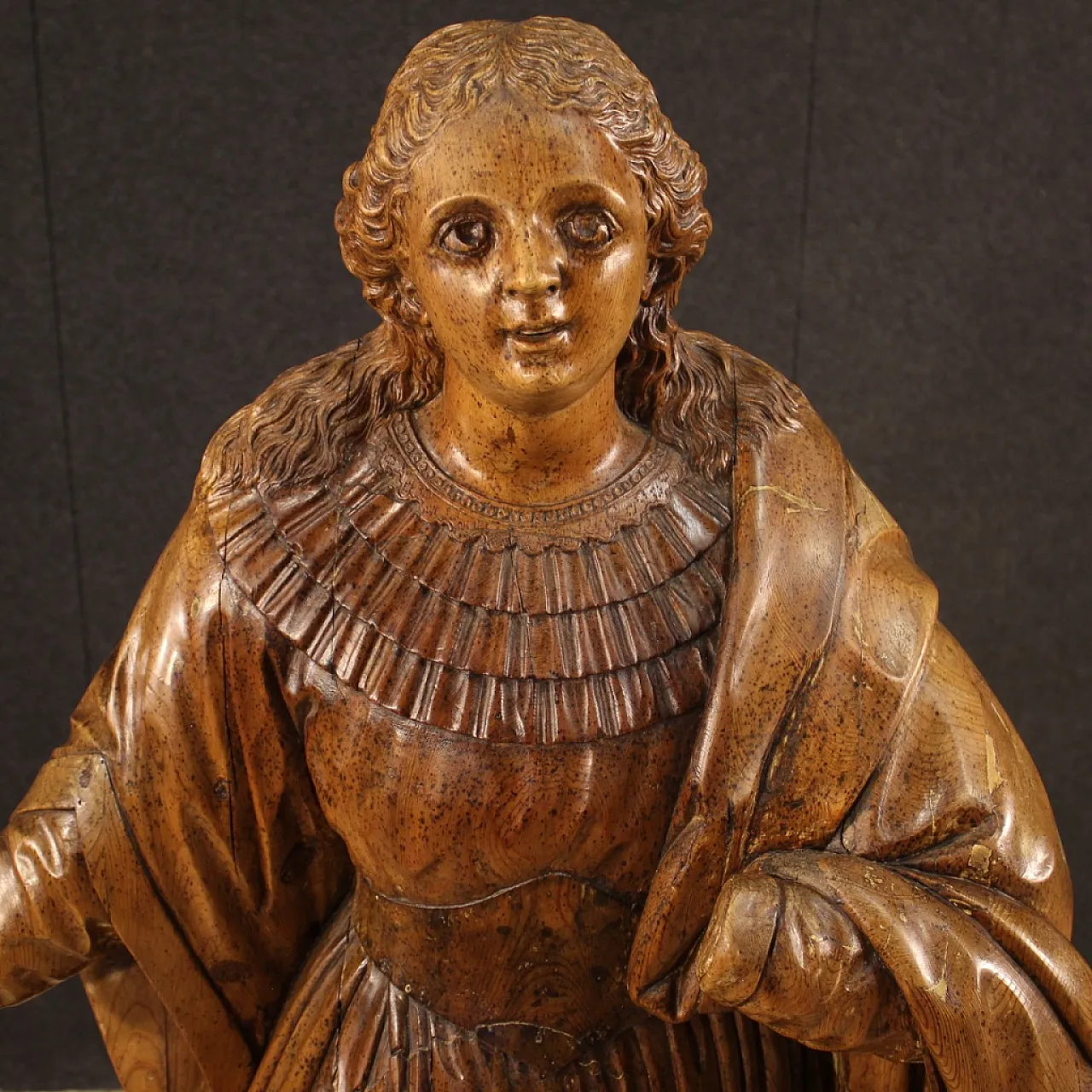 German devotional sculpture in carved wood, 18th century 11