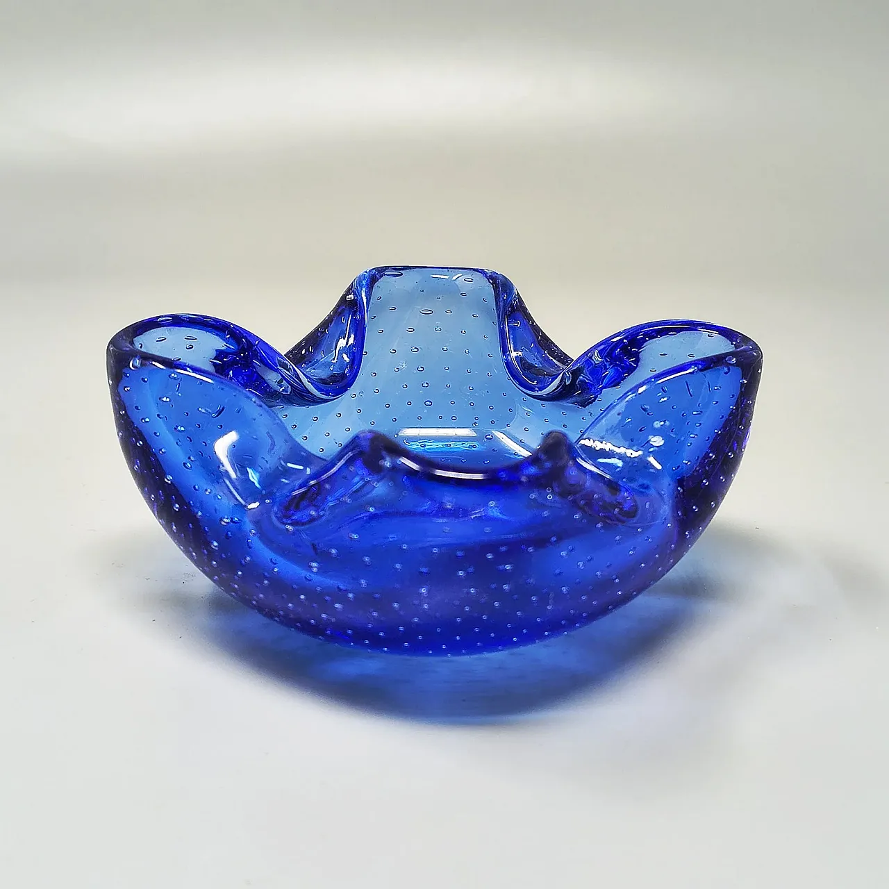 Mid-century ashtray in Bullicante Murano glass by Flavio Poli, 1960s 1