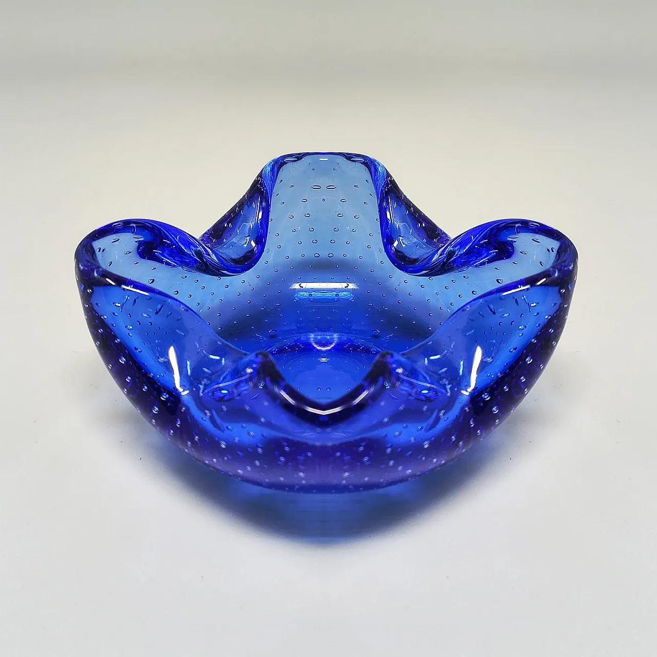 Mid-century ashtray in Bullicante Murano glass by Flavio Poli, 1960s 3