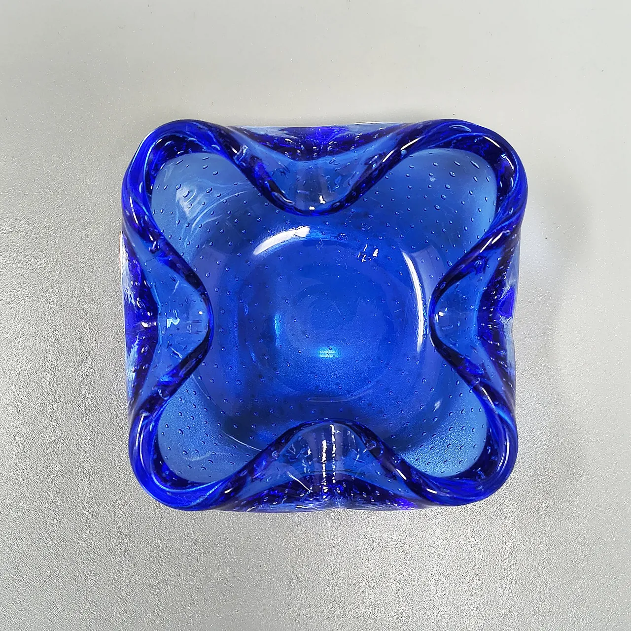 Mid-century ashtray in Bullicante Murano glass by Flavio Poli, 1960s 5