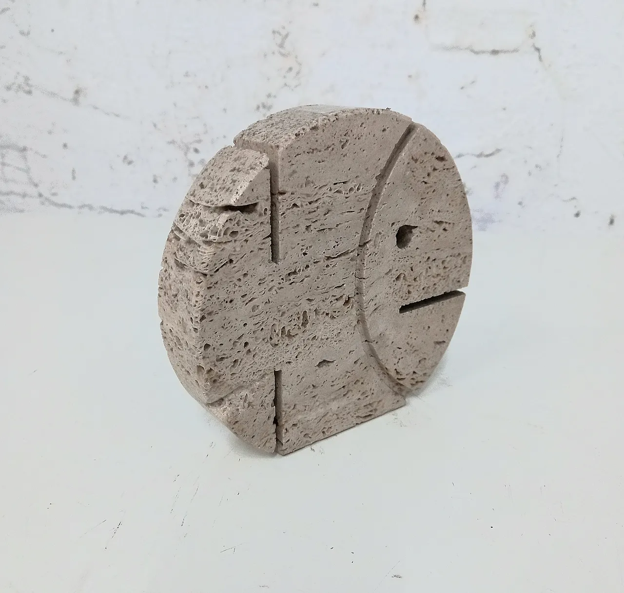 Scultura Pesce in travertino produzione Fratelli Mannelli 2