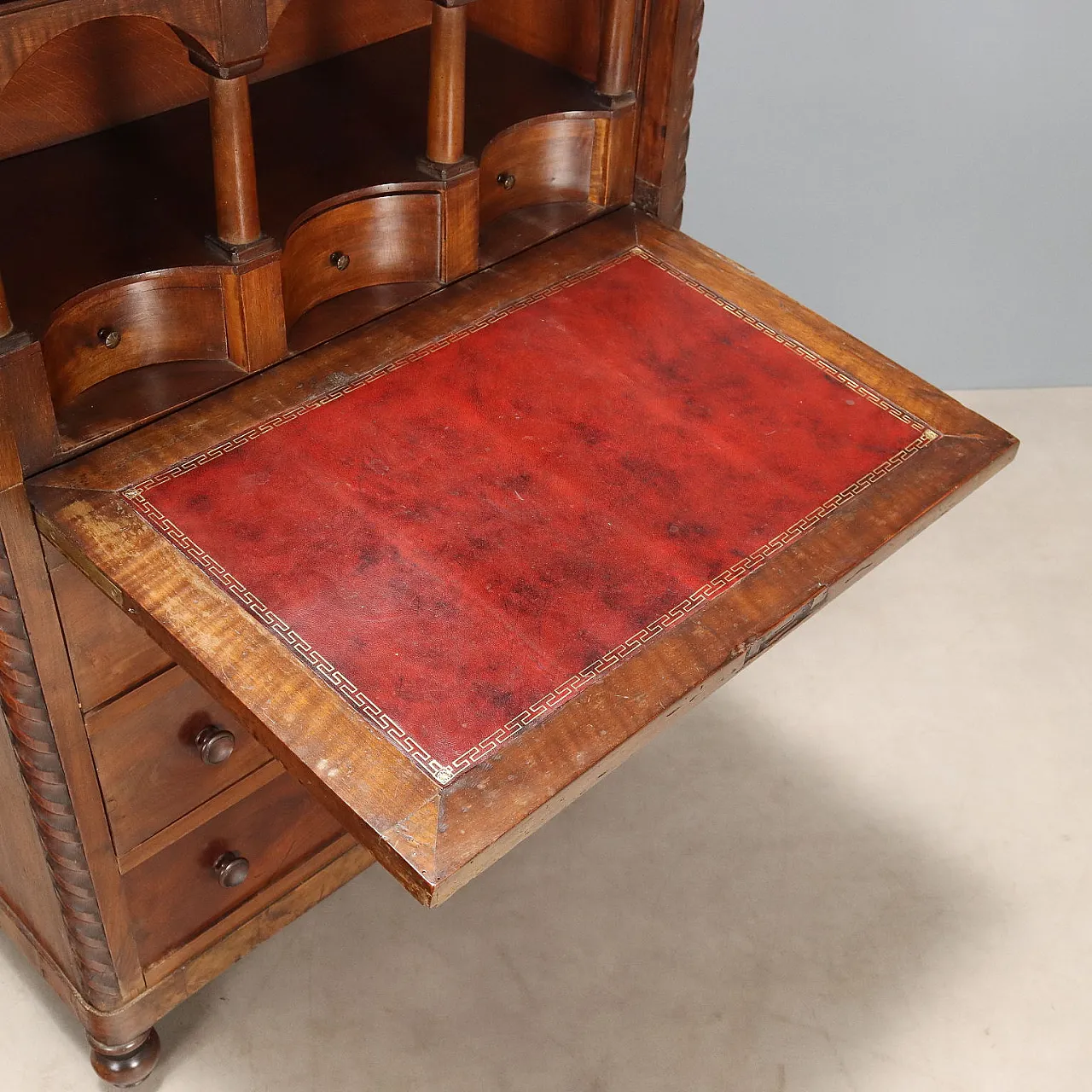 Secretaire in mogano e piuma di mogano, '800 9