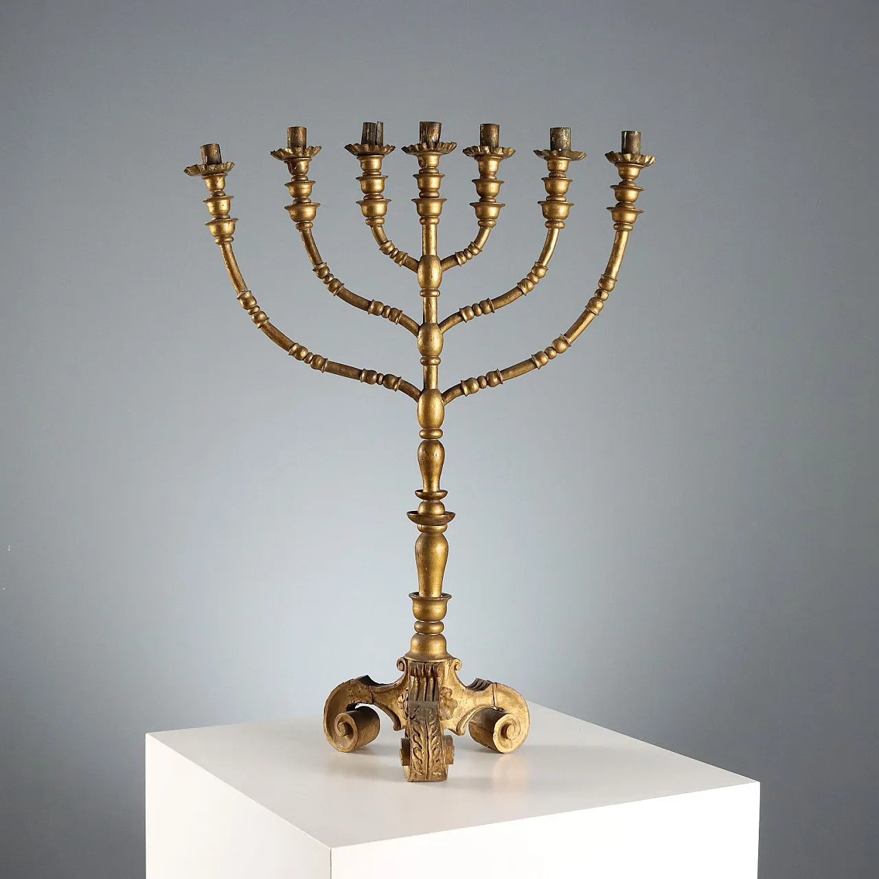 Seven-branched candelabra in gilded wood, 20th century 8
