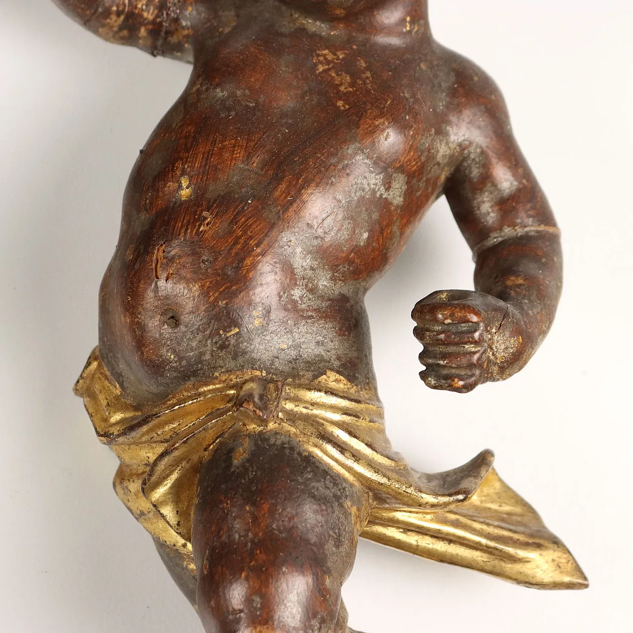 Pair of carved wooden putti, 19th century 5