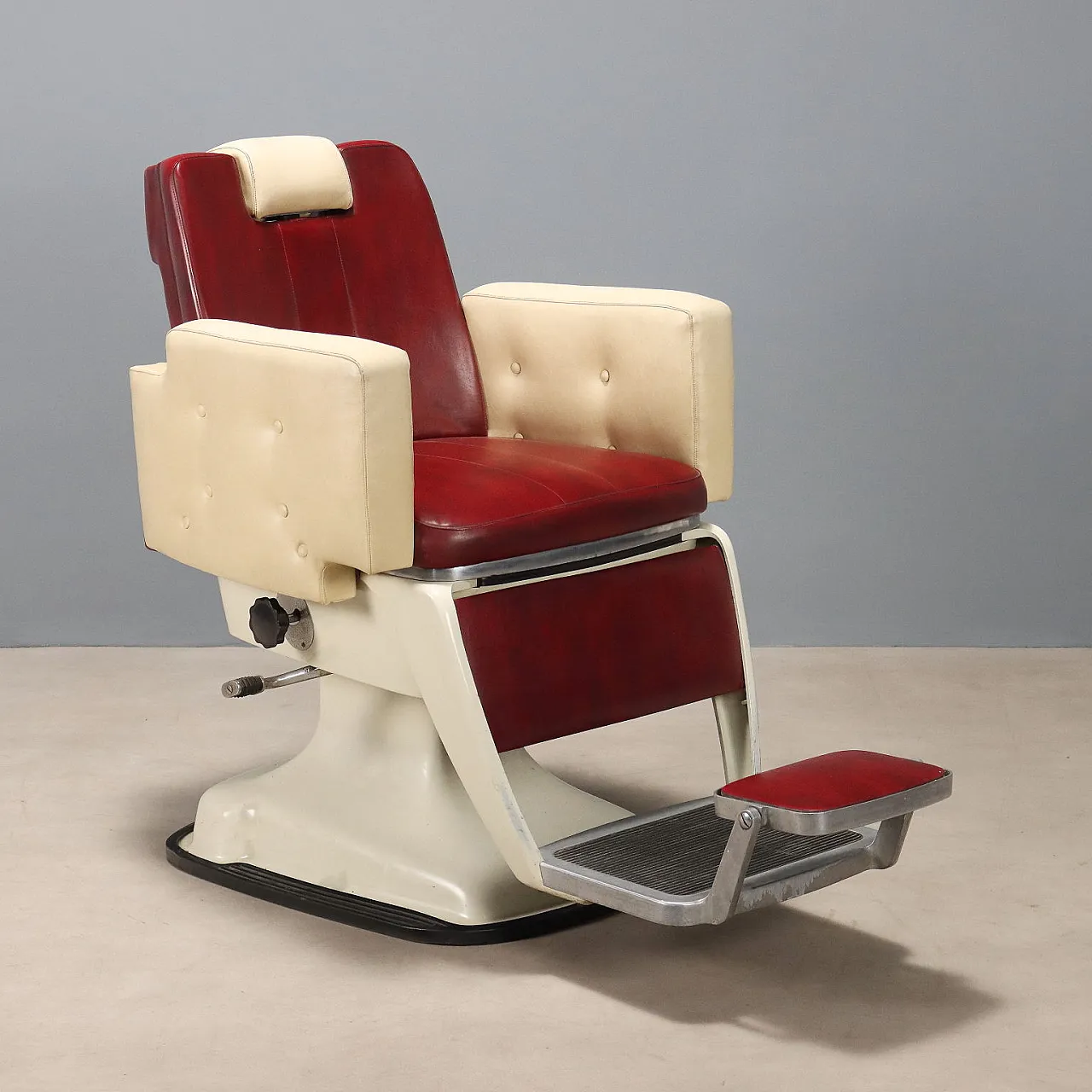 Barber's chair, 1960s 1
