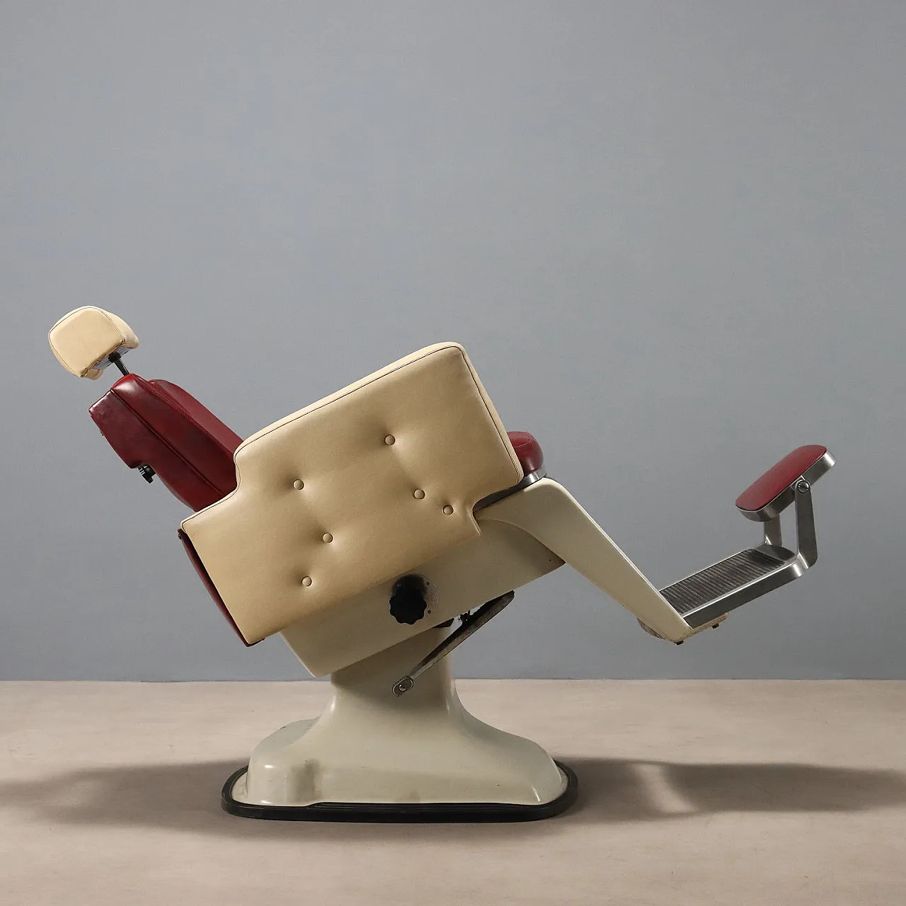 Barber's chair, 1960s 4