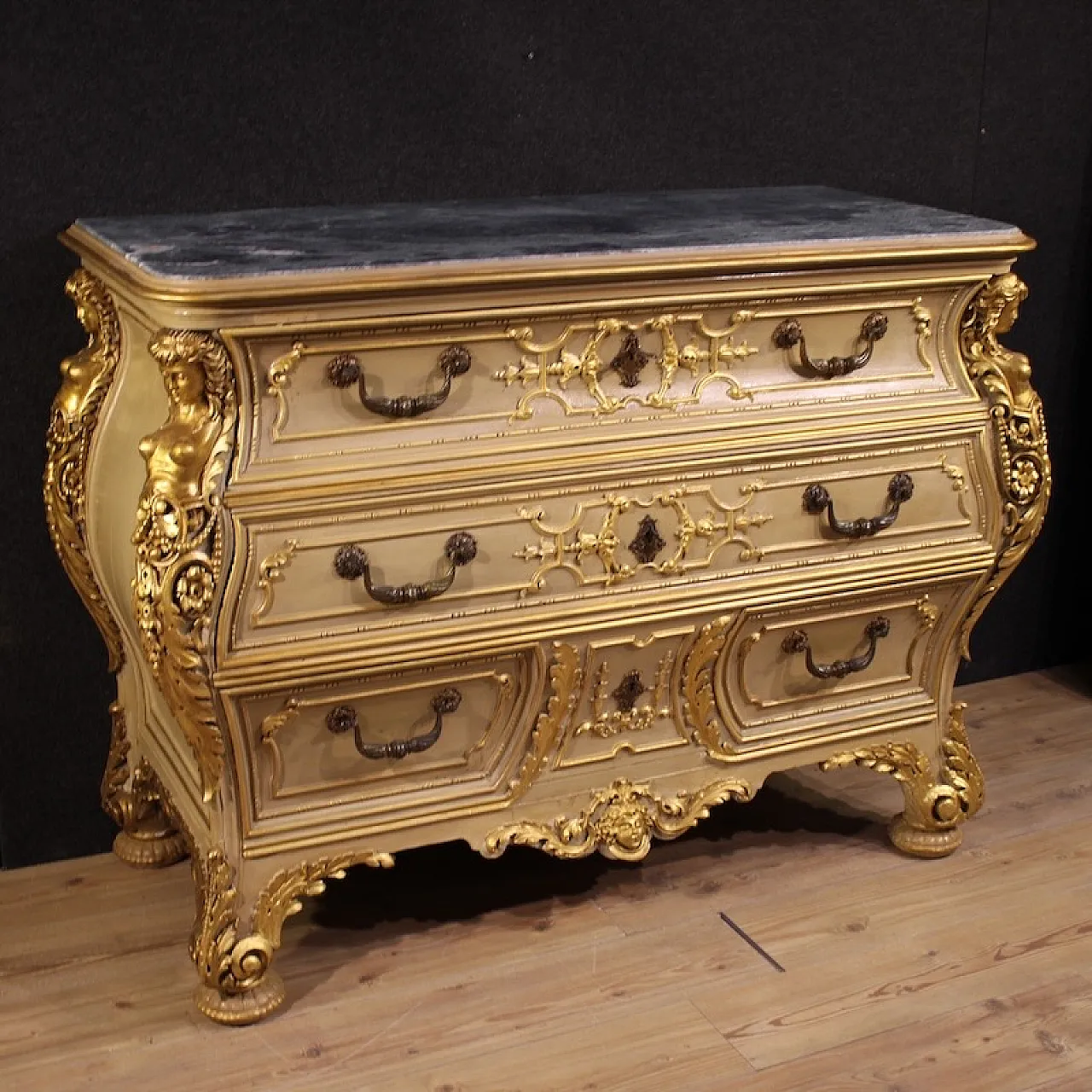 Lacquered and gilded chest of drawers, 20th century 1