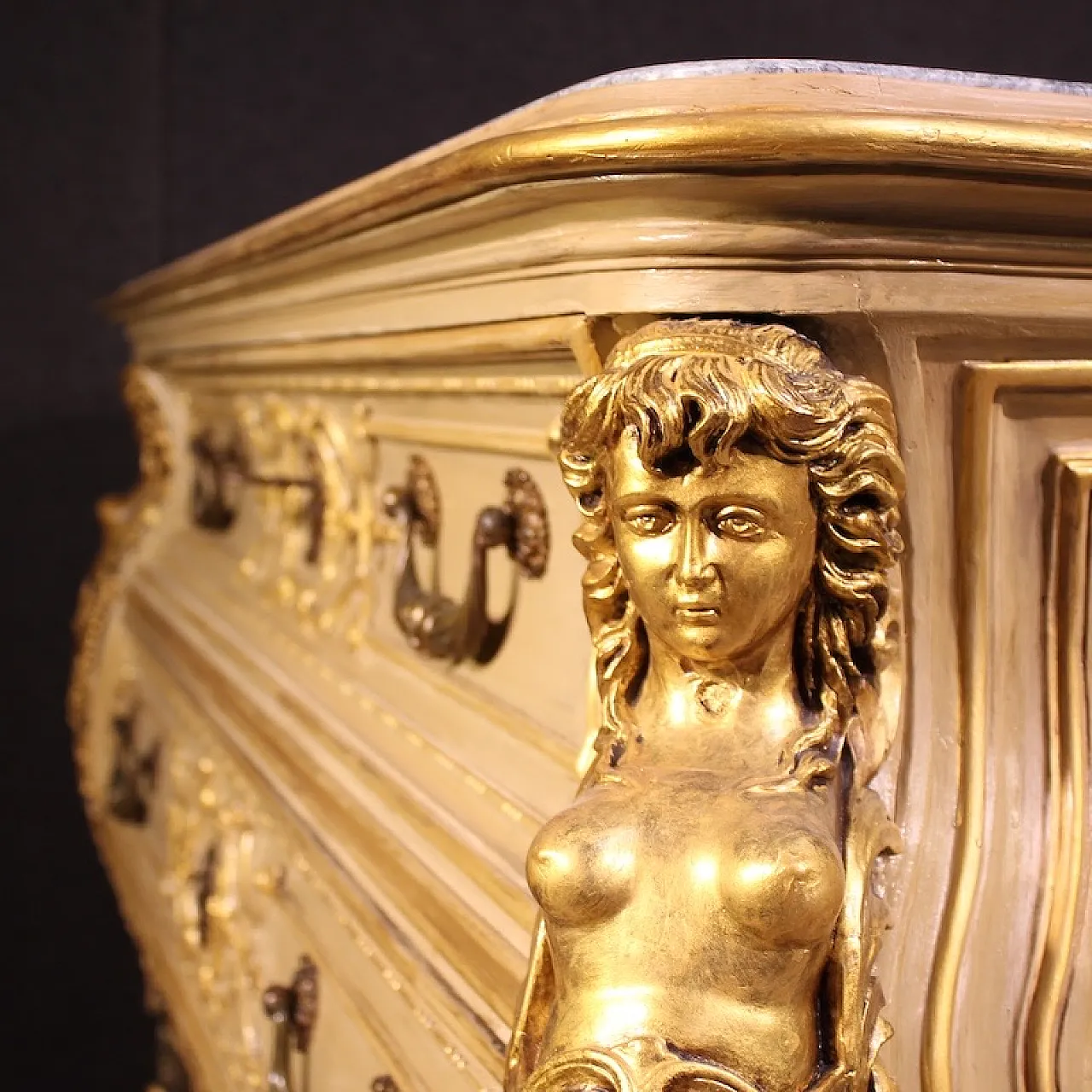 Lacquered and gilded chest of drawers, 20th century 10