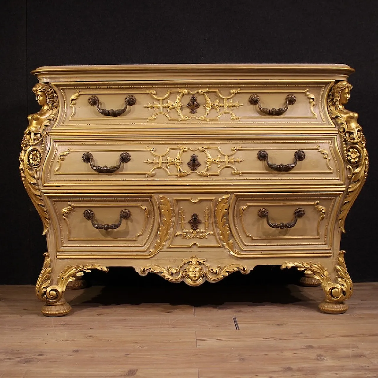 Lacquered and gilded chest of drawers, 20th century 13
