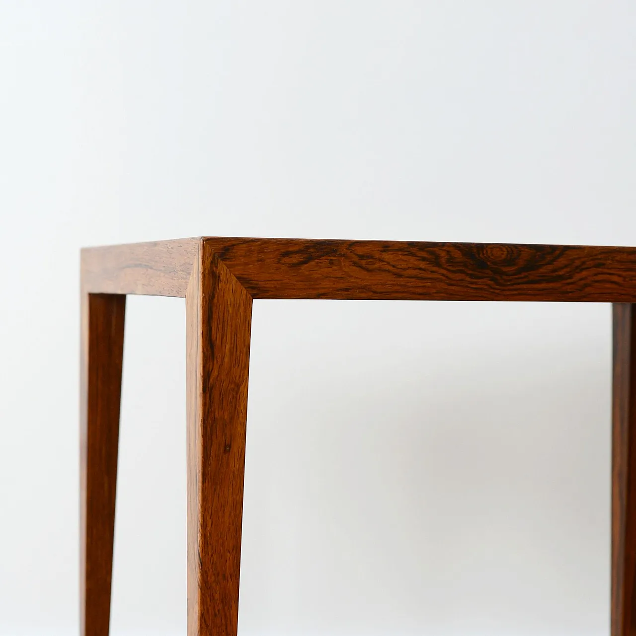 Minimalist rosewood table, Denmark 70s 1