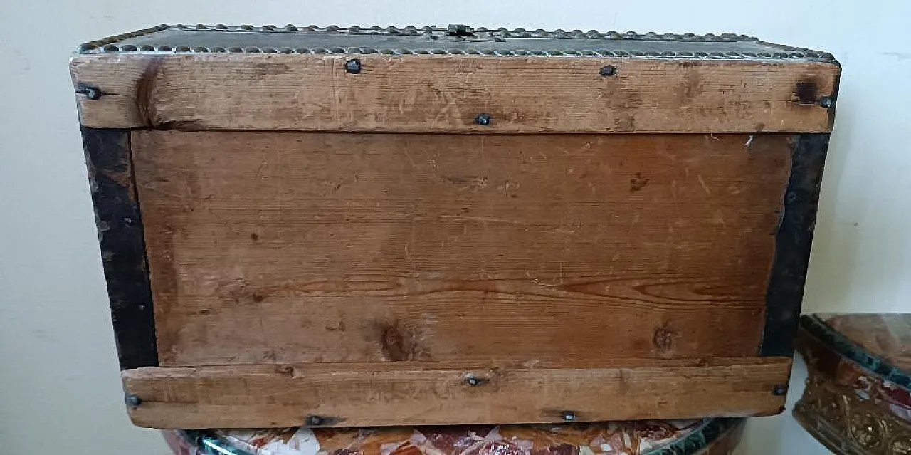 Leather-covered wooden trunk decorated with brass studs, 17th century 4