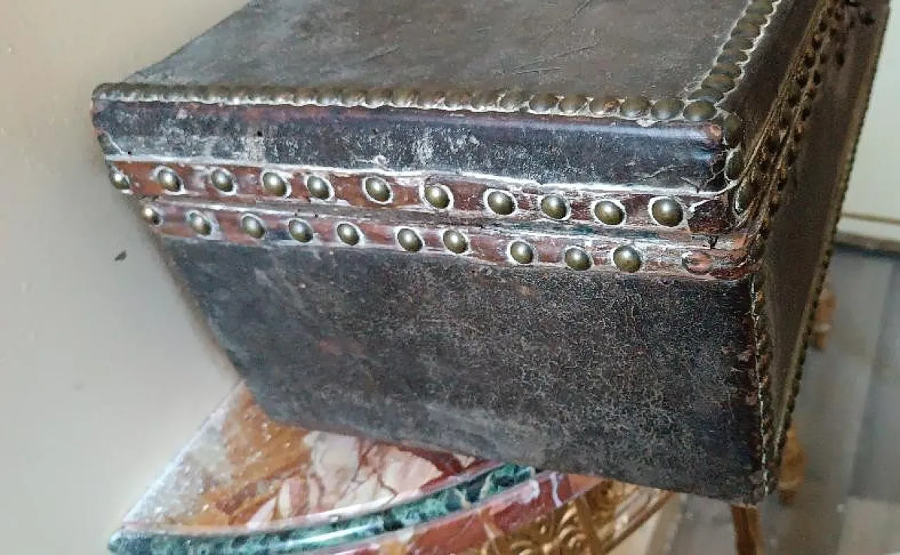 Leather-covered wooden trunk decorated with brass studs, 17th century 10