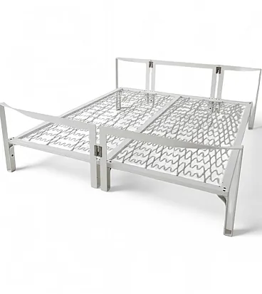 Letto matrimoniale Vanessa in metallo bianco da Tobia Scarpa, anni '70