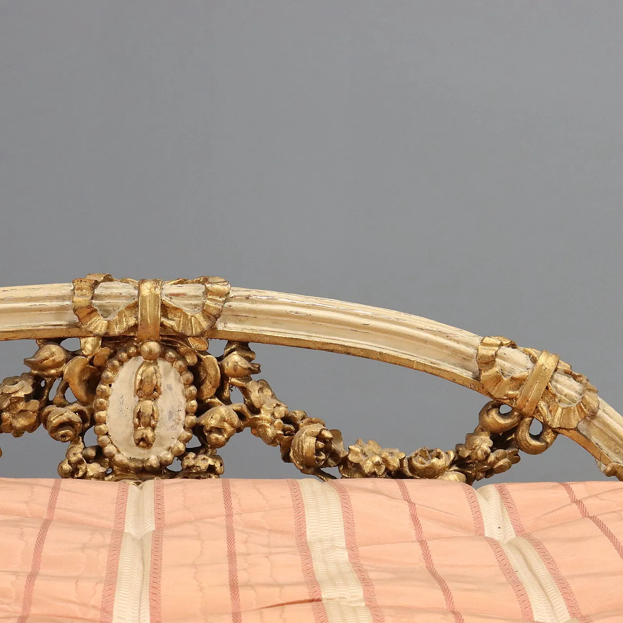 Neoclassical style in carved, lacquered and gilded bench, 19th century 5