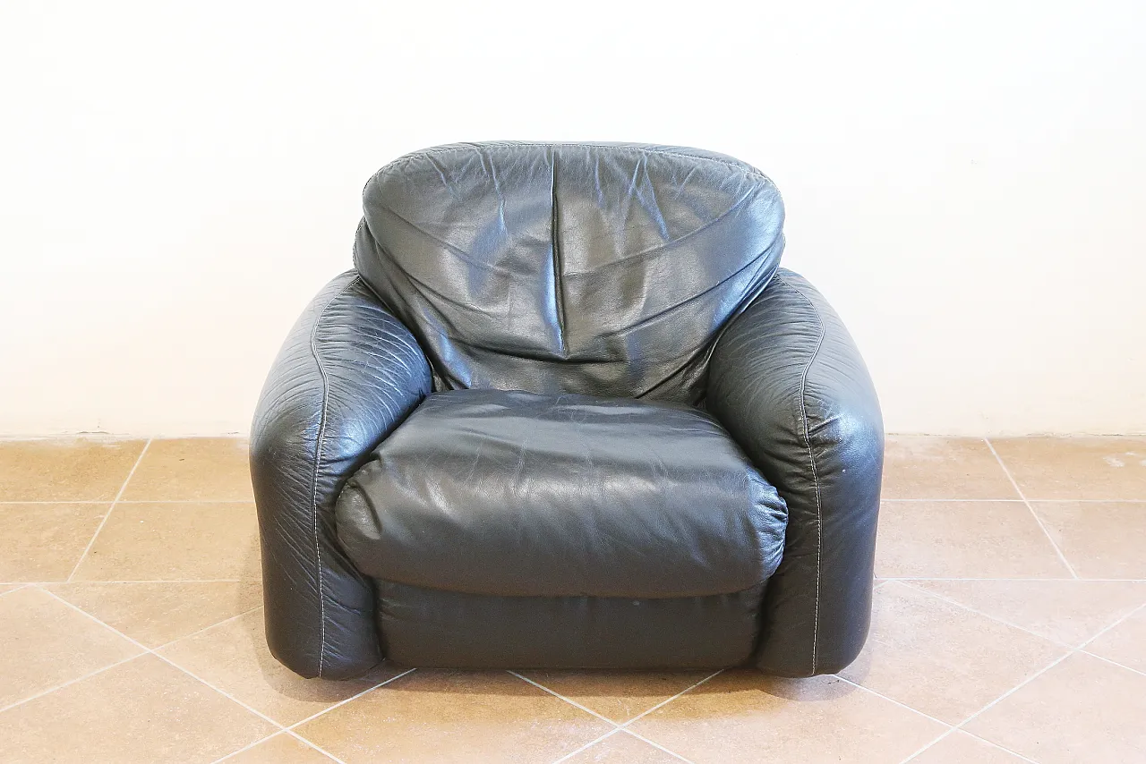 poltrona pelle nera Piumotto Busnelli Arrigo Arrigoni anni 70 2