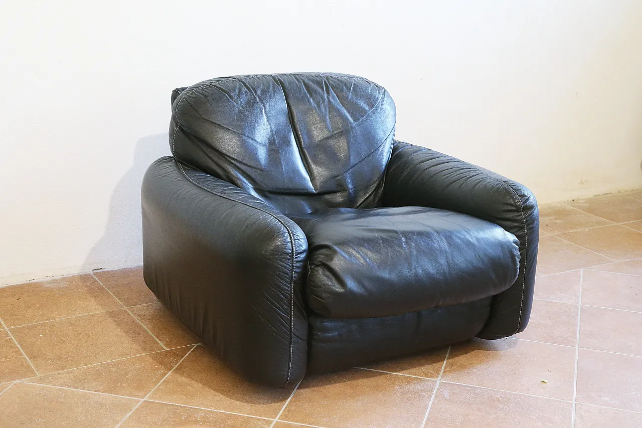 poltrona pelle nera Piumotto Busnelli Arrigo Arrigoni anni 70 5