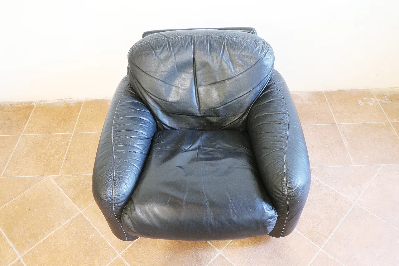 poltrona pelle nera Piumotto Busnelli Arrigo Arrigoni anni 70 7