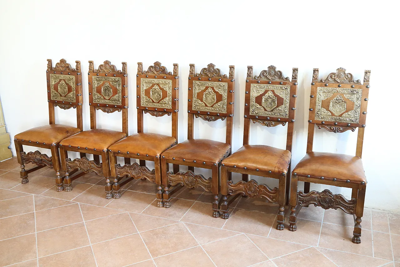 6 sedie neorinascimentali legno noce cuoio, primo '900 4