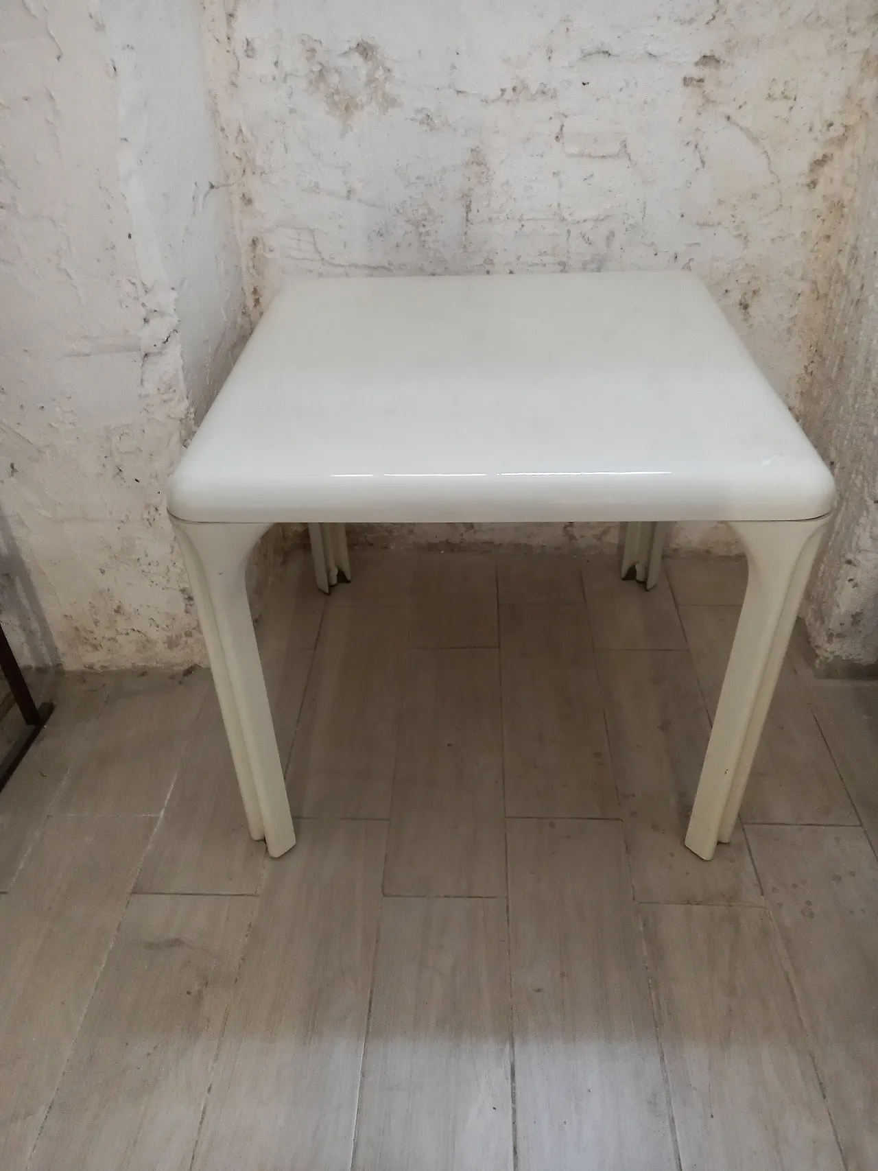 White Stadio 80 table by Artemide, late 20th century 5
