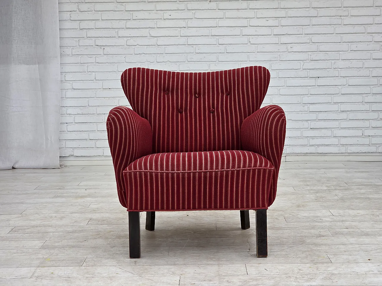 Anni '60, poltrona danese, mobili in lana a righe rosse, gambe in legno di quercia. 5