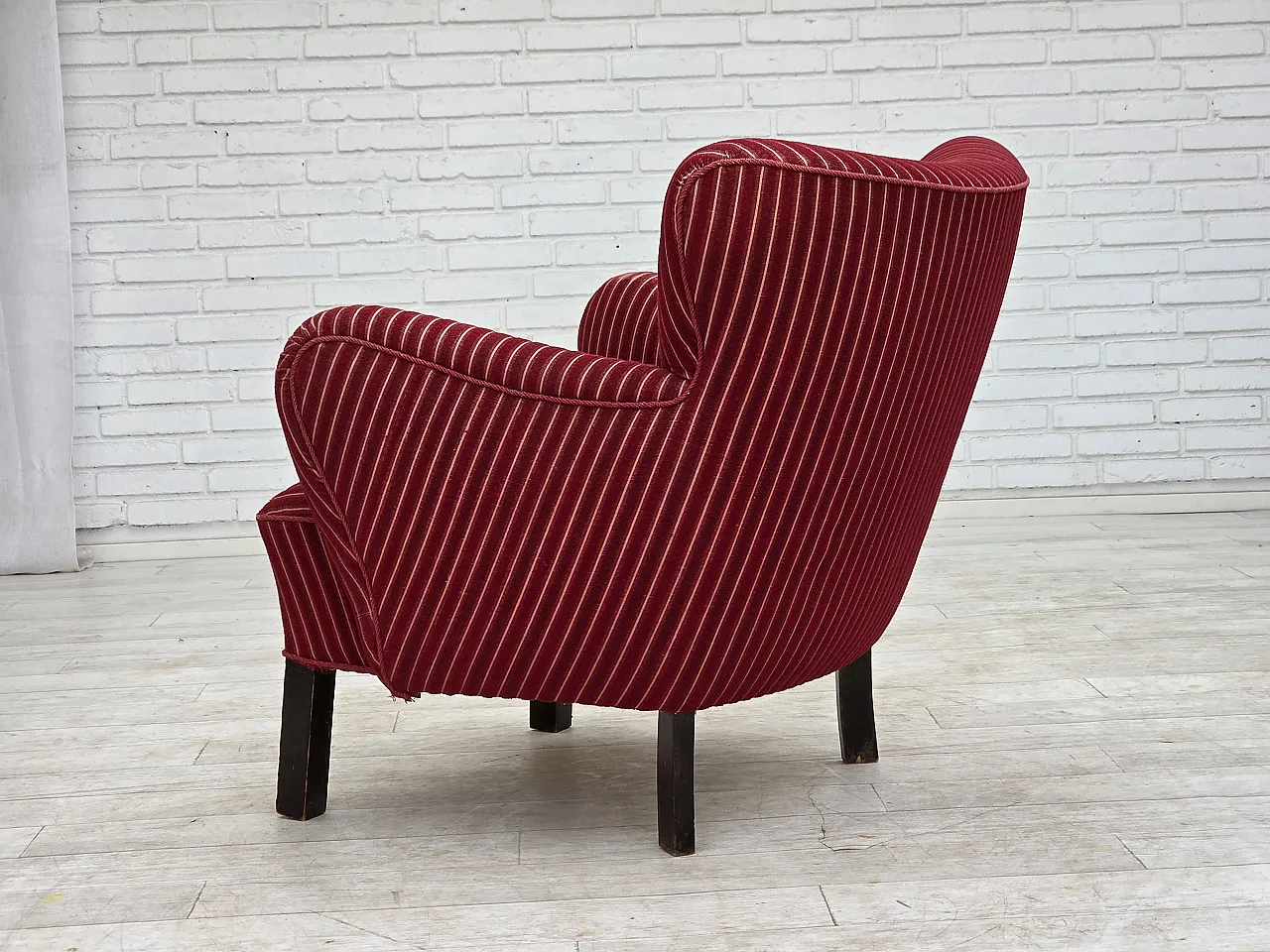 Anni '60, poltrona danese, mobili in lana a righe rosse, gambe in legno di quercia. 10
