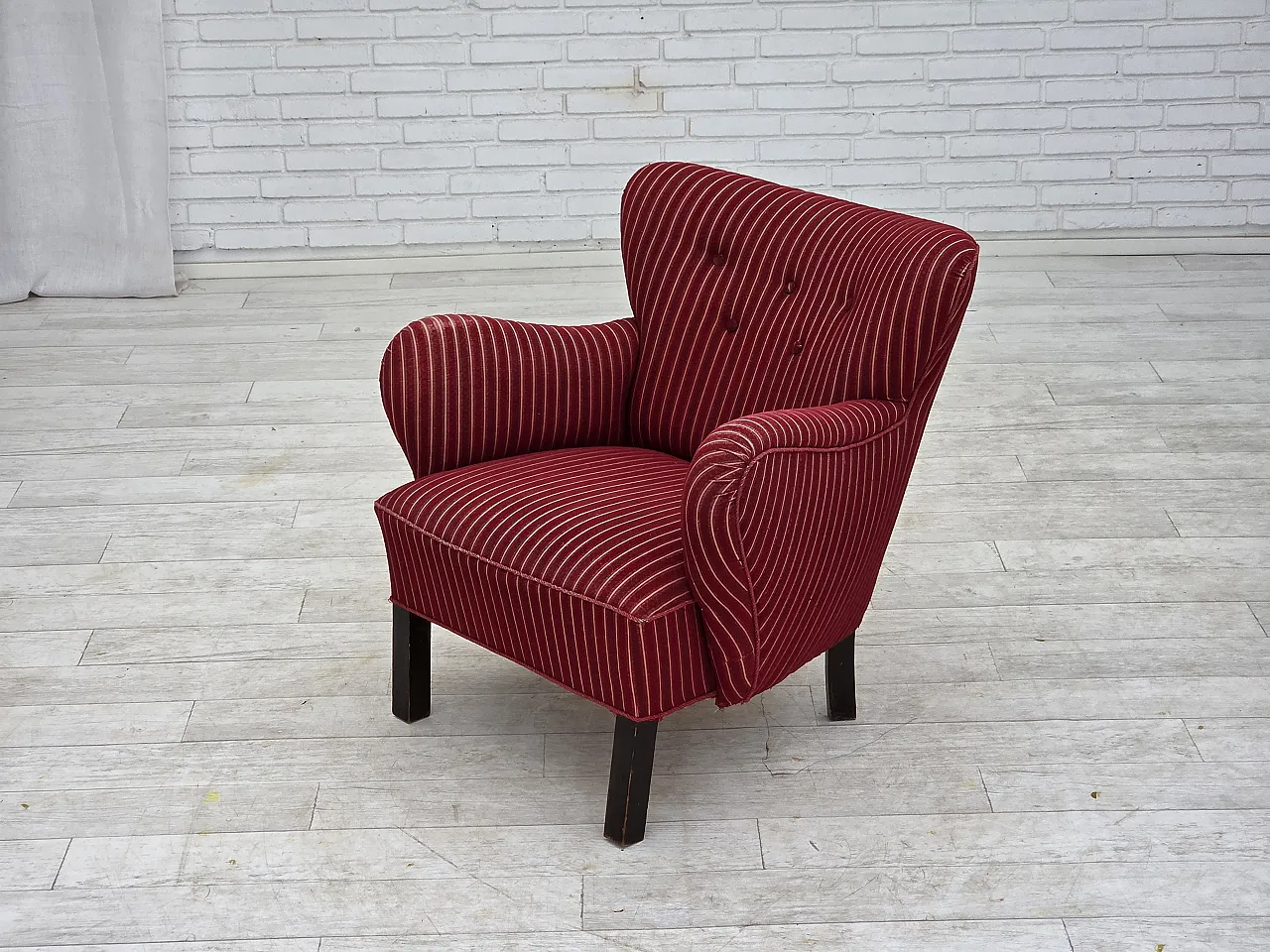 Anni '60, poltrona danese, mobili in lana a righe rosse, gambe in legno di quercia. 12