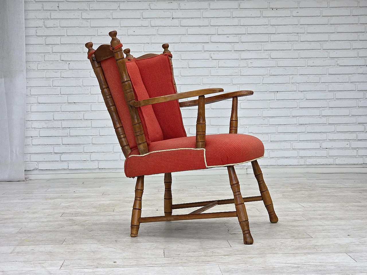 Anni '60, poltrona scandinava, mobili in lana rossa, legno di faggio. 1